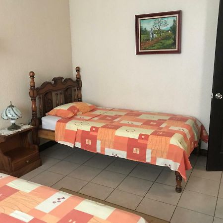 Casa Del Suizo Bed and Breakfast Desamparados  Εξωτερικό φωτογραφία