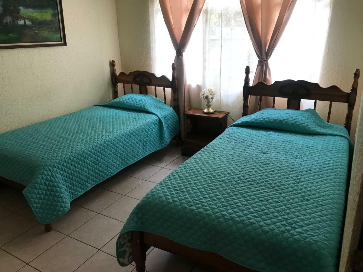 Casa Del Suizo Bed and Breakfast Desamparados  Εξωτερικό φωτογραφία
